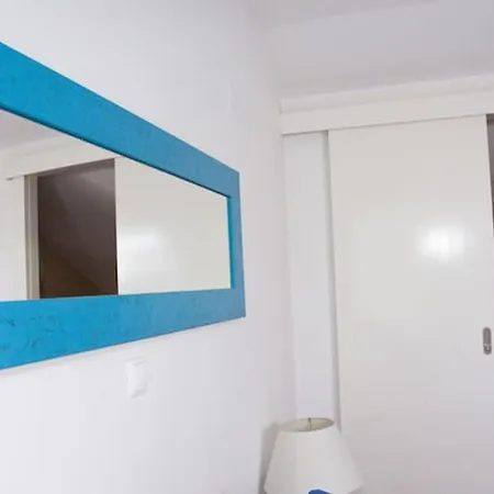 Bright In Lisbon, 70 Sqm Near Center Appartement Lissabon