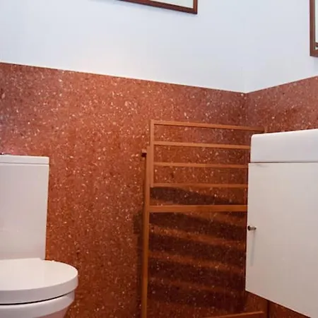 Bright In Lisbon, 70 Sqm Near Center *