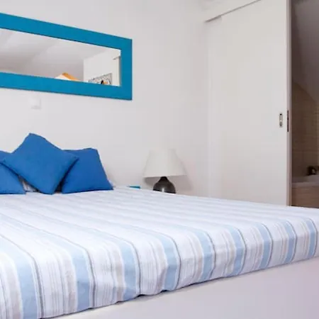 Апартаменты Bright In Lisbon, 70 Sqm Near Center Лиссабон