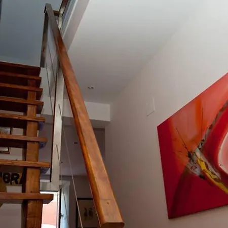Bright In Lisbon, 70 Sqm Near Center * Лиссабон